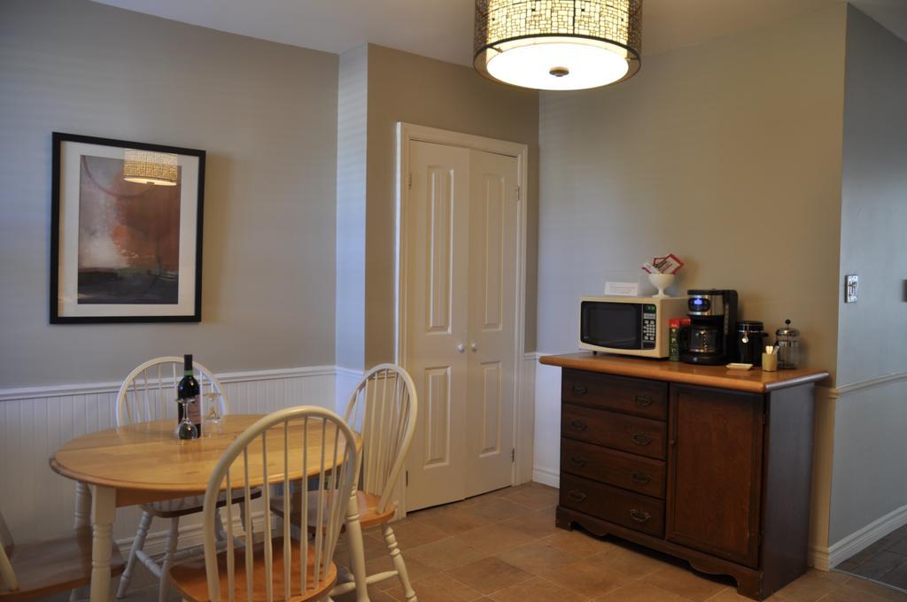 Moncton Suites - Apartments Across Georges Dumont Eksteriør billede